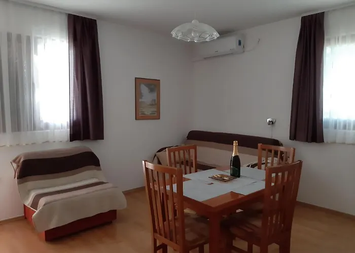 Agrijan Apartment *